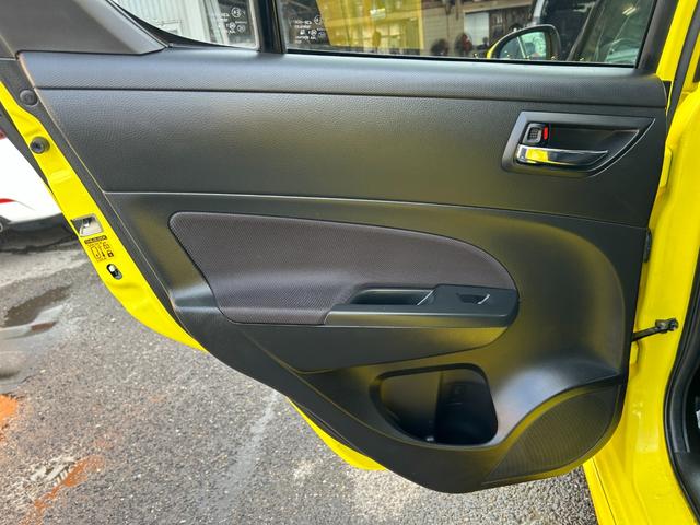スイフトスポーツ ベースグレード 1オーナー車 SDナビ フルセグTV USB DVD再生 エアロ HIDヘッドライト フォグ オートライト 純正17インチアルミ クルーズコントロール パドルシフト オートエアコン 横滑り防止 禁煙(45枚目)