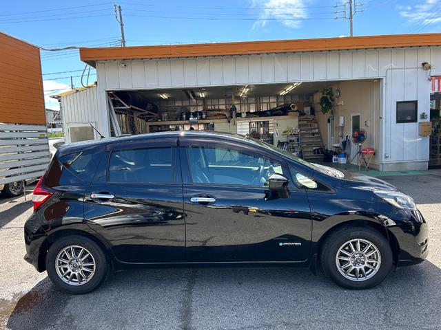 ノート e-パワー X 下取り車 Bluetoothオーディオ ディスプレイオーディオ USB バックモニター スマートキー プッシュスタート ETC 衝突軽減ブレーキ 車線逸脱警報 オートエアコン 社外アルミホイール 買取(6枚目)