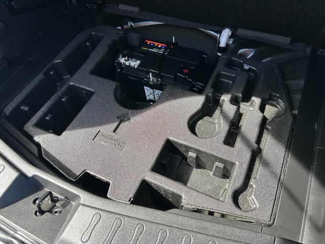 ノート e-パワー X 下取り車 Bluetoothオーディオ ディスプレイオーディオ USB バックモニター スマートキー プッシュスタート ETC 衝突軽減ブレーキ 車線逸脱警報 オートエアコン 社外アルミホイール 買取(45枚目)