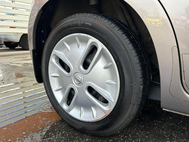 キューブ 15X 純正SDナビ バックモニター フルセグTV CD再生 ETC スマートキー2本 プッシュスタート アイドリングストップ プライバシーガラス ベンチシート 車検2年付 取扱説明書 禁煙車(10枚目)