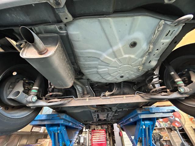 キューブ 15X 純正SDナビ バックモニター フルセグTV CD再生 ETC スマートキー2本 プッシュスタート アイドリングストップ プライバシーガラス ベンチシート 車検2年付 取扱説明書 禁煙車(50枚目)