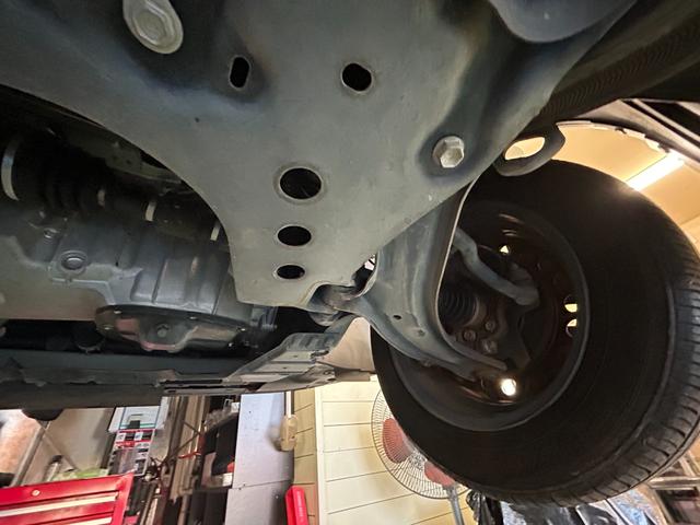 キューブ 15X 純正SDナビ バックモニター フルセグTV CD再生 ETC スマートキー2本 プッシュスタート アイドリングストップ プライバシーガラス ベンチシート 車検2年付 取扱説明書 禁煙車(52枚目)