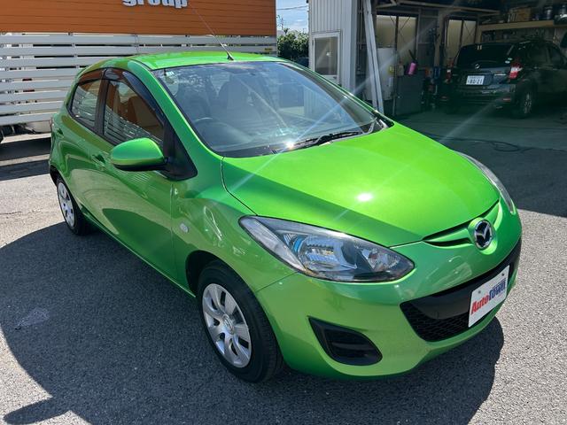 デミオ １３－スカイアクティブ　純正ＳＤナビ　ワンセグＴＶ　ＣＤ再生　ＥＴＣ　アイドリングストップ　横滑り防止　キーレス　オートエアコン　タイミングチェーン　ＡＢＳ　取扱説明書　保証書　記録簿　禁煙車　スピリティッドグリーン（4枚目）