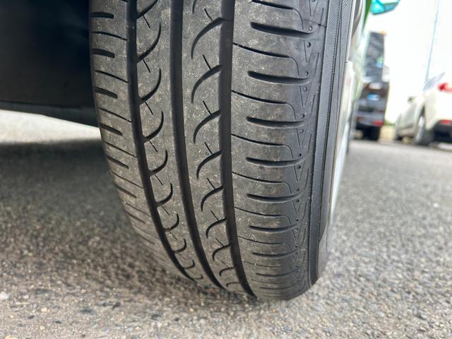 デミオ １３－スカイアクティブ　純正ＳＤナビ　ワンセグＴＶ　ＣＤ再生　ＥＴＣ　アイドリングストップ　横滑り防止　キーレス　オートエアコン　タイミングチェーン　ＡＢＳ　取扱説明書　保証書　記録簿　禁煙車　スピリティッドグリーン（9枚目）