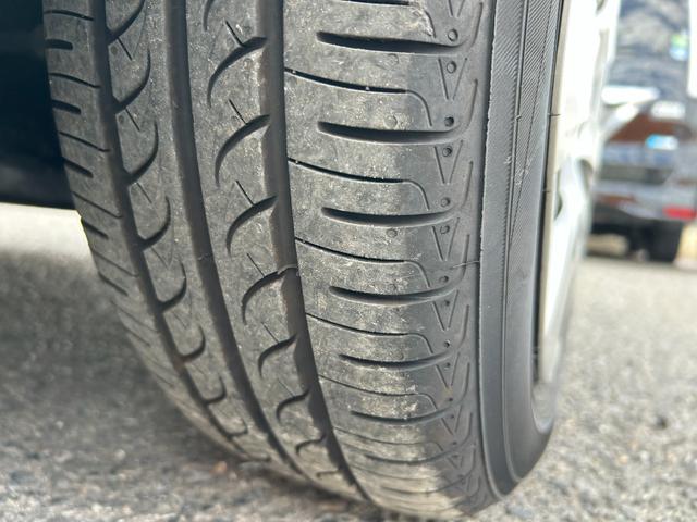 デミオ １３－スカイアクティブ　純正ＳＤナビ　ワンセグＴＶ　ＣＤ再生　ＥＴＣ　アイドリングストップ　横滑り防止　キーレス　オートエアコン　タイミングチェーン　ＡＢＳ　取扱説明書　保証書　記録簿　禁煙車　スピリティッドグリーン（10枚目）