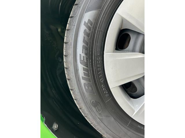 デミオ １３－スカイアクティブ　純正ＳＤナビ　ワンセグＴＶ　ＣＤ再生　ＥＴＣ　アイドリングストップ　横滑り防止　キーレス　オートエアコン　タイミングチェーン　ＡＢＳ　取扱説明書　保証書　記録簿　禁煙車　スピリティッドグリーン（13枚目）