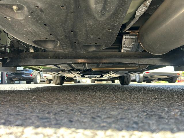 デミオ １３－スカイアクティブ　純正ＳＤナビ　ワンセグＴＶ　ＣＤ再生　ＥＴＣ　アイドリングストップ　横滑り防止　キーレス　オートエアコン　タイミングチェーン　ＡＢＳ　取扱説明書　保証書　記録簿　禁煙車　スピリティッドグリーン（21枚目）