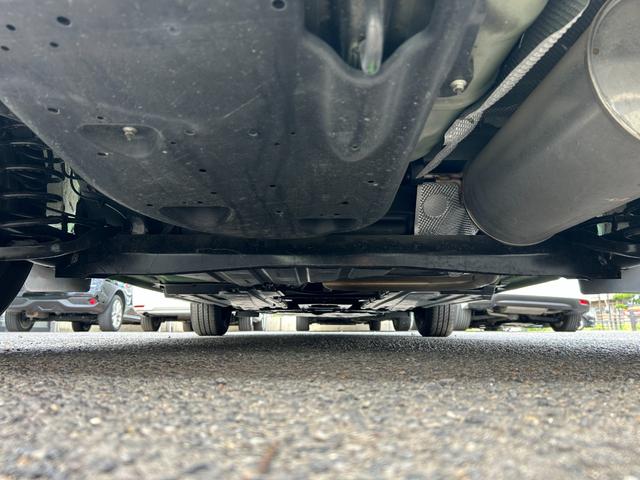 デミオ １３－スカイアクティブ　純正ＳＤナビ　ワンセグＴＶ　ＣＤ再生　ＥＴＣ　アイドリングストップ　横滑り防止　キーレス　オートエアコン　タイミングチェーン　ＡＢＳ　取扱説明書　保証書　記録簿　禁煙車　スピリティッドグリーン（22枚目）