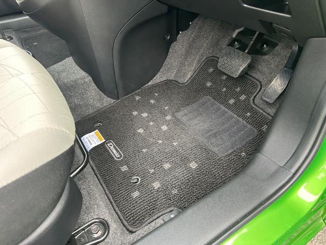 デミオ １３－スカイアクティブ　純正ＳＤナビ　ワンセグＴＶ　ＣＤ再生　ＥＴＣ　アイドリングストップ　横滑り防止　キーレス　オートエアコン　タイミングチェーン　ＡＢＳ　取扱説明書　保証書　記録簿　禁煙車　スピリティッドグリーン（41枚目）