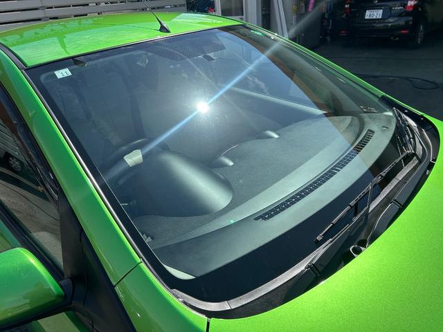 デミオ １３－スカイアクティブ　純正ＳＤナビ　ワンセグＴＶ　ＣＤ再生　ＥＴＣ　アイドリングストップ　横滑り防止　キーレス　オートエアコン　タイミングチェーン　ＡＢＳ　取扱説明書　保証書　記録簿　禁煙車　スピリティッドグリーン（46枚目）