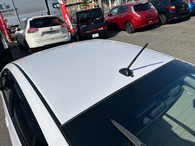 インサイト LS 純正HDDナビ ワンセグTV バックモニター 純正HIDヘッドライト オートライト フォグ 純正アルミホイール ETC 横滑り防止 パドルシフト 革巻きハンドル オートエアコン 禁煙車 車検2年付(19枚目)