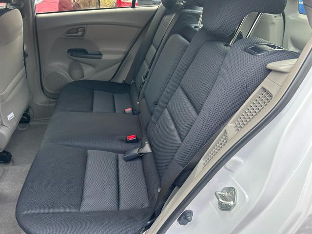 インサイト LS 純正HDDナビ ワンセグTV バックモニター 純正HIDヘッドライト オートライト フォグ 純正アルミホイール ETC 横滑り防止 パドルシフト 革巻きハンドル オートエアコン 禁煙車 車検2年付(27枚目)