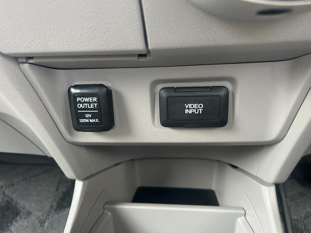 インサイト LS 純正HDDナビ ワンセグTV バックモニター 純正HIDヘッドライト オートライト フォグ 純正アルミホイール ETC 横滑り防止 パドルシフト 革巻きハンドル オートエアコン 禁煙車 車検2年付(33枚目)