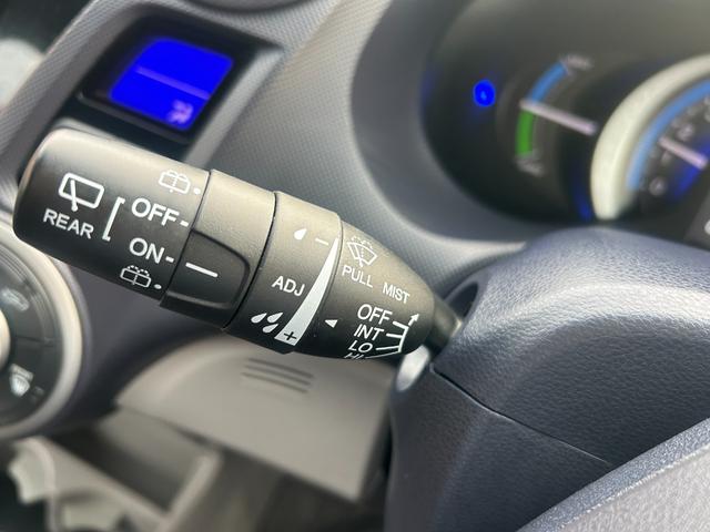 インサイト LS 純正HDDナビ ワンセグTV バックモニター 純正HIDヘッドライト オートライト フォグ 純正アルミホイール ETC 横滑り防止 パドルシフト 革巻きハンドル オートエアコン 禁煙車 車検2年付(37枚目)