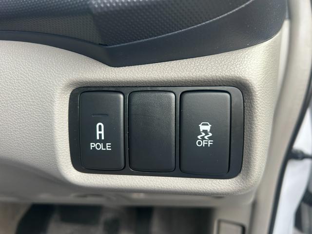 インサイト LS 純正HDDナビ ワンセグTV バックモニター 純正HIDヘッドライト オートライト フォグ 純正アルミホイール ETC 横滑り防止 パドルシフト 革巻きハンドル オートエアコン 禁煙車 車検2年付(40枚目)