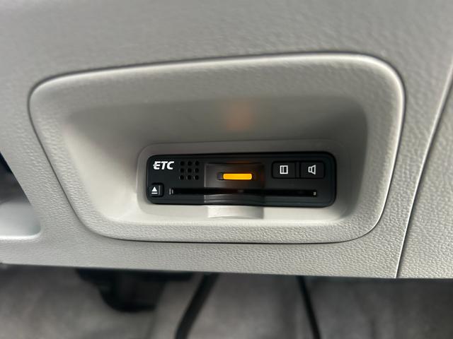 インサイト LS 純正HDDナビ ワンセグTV バックモニター 純正HIDヘッドライト オートライト フォグ 純正アルミホイール ETC 横滑り防止 パドルシフト 革巻きハンドル オートエアコン 禁煙車 車検2年付(41枚目)