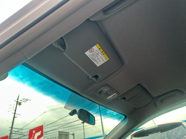 インサイト LS 純正HDDナビ ワンセグTV バックモニター 純正HIDヘッドライト オートライト フォグ 純正アルミホイール ETC 横滑り防止 パドルシフト 革巻きハンドル オートエアコン 禁煙車 車検2年付(42枚目)