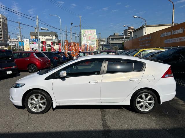 インサイト LS 純正HDDナビ ワンセグTV バックモニター 純正HIDヘッドライト オートライト フォグ 純正アルミホイール ETC 横滑り防止 パドルシフト 革巻きハンドル オートエアコン 禁煙車 車検2年付(77枚目)