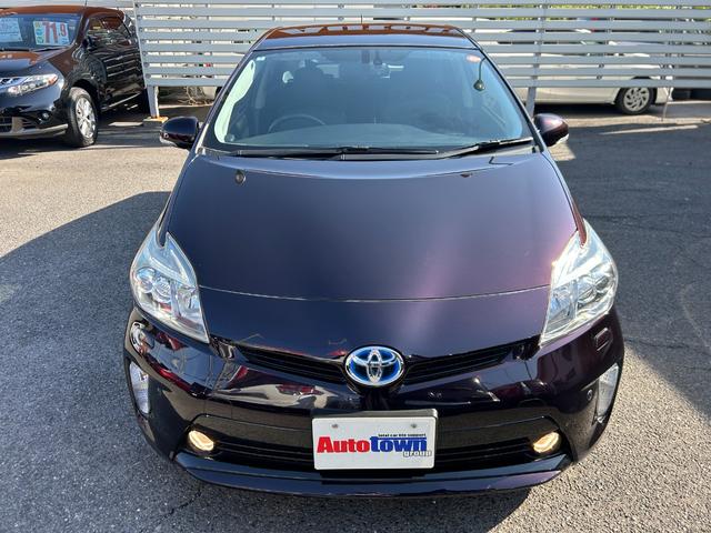 プリウス Ｇツーリングセレクション　ムーンルーフ　純正８インチナビ　Ｂｌｕｅｔｏｏｔｈオーディオ　フルセグＴＶ　純正ＬＥＤヘッドライト　ＥＴＣ　ハーフレザーシート　パワーシート　スマートキー２本　ソーラー　ソナー　１７インチアルミ　禁煙（8枚目）