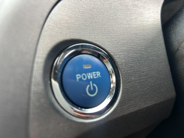 プリウス Ｇツーリングセレクション　ムーンルーフ　純正８インチナビ　Ｂｌｕｅｔｏｏｔｈオーディオ　フルセグＴＶ　純正ＬＥＤヘッドライト　ＥＴＣ　ハーフレザーシート　パワーシート　スマートキー２本　ソーラー　ソナー　１７インチアルミ　禁煙（40枚目）