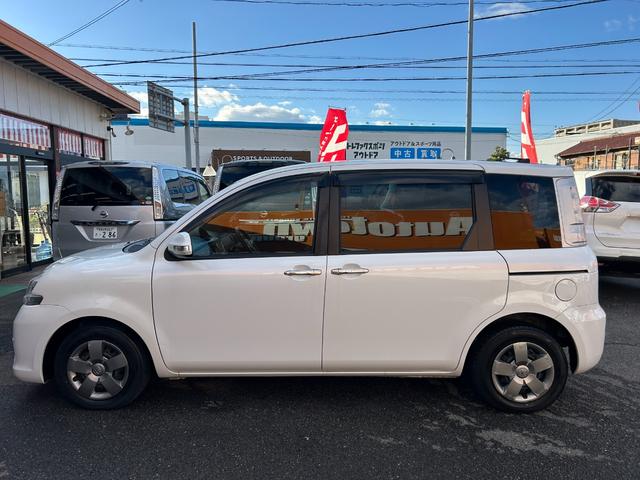 シエンタ ＤＩＣＥ－Ｇ　助手席リフトアップシート車　Ａタイプ　修復歴（後方軽度）　純正ナビ　Ｂｌｕｅｔｏｏｔｈオーディオ　　バックモニター　パワースライド　ＥＴＣ　キーレス　ＨＩＤヘッドライト　フォグ　福祉車　禁煙車（4枚目）