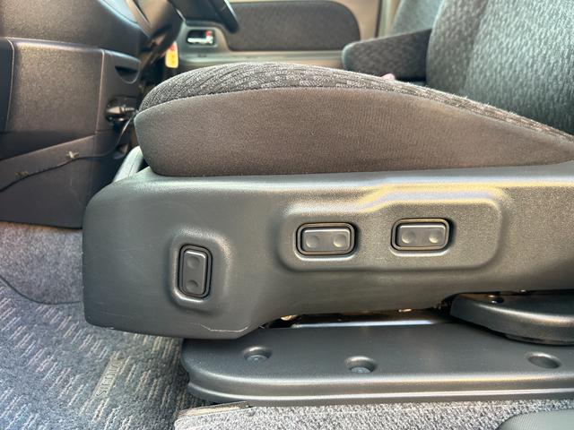 シエンタ ＤＩＣＥ－Ｇ　助手席リフトアップシート車　Ａタイプ　修復歴（後方軽度）　純正ナビ　Ｂｌｕｅｔｏｏｔｈオーディオ　　バックモニター　パワースライド　ＥＴＣ　キーレス　ＨＩＤヘッドライト　フォグ　福祉車　禁煙車（15枚目）