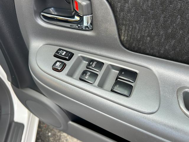 シエンタ ＤＩＣＥ－Ｇ　助手席リフトアップシート車　Ａタイプ　修復歴（後方軽度）　純正ナビ　Ｂｌｕｅｔｏｏｔｈオーディオ　　バックモニター　パワースライド　ＥＴＣ　キーレス　ＨＩＤヘッドライト　フォグ　福祉車　禁煙車（25枚目）