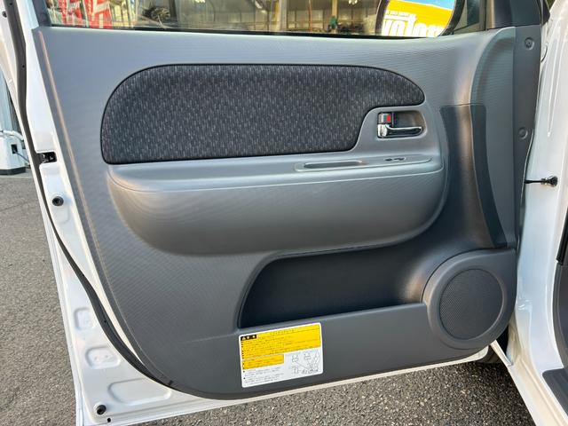 シエンタ ＤＩＣＥ－Ｇ　助手席リフトアップシート車　Ａタイプ　修復歴（後方軽度）　純正ナビ　Ｂｌｕｅｔｏｏｔｈオーディオ　　バックモニター　パワースライド　ＥＴＣ　キーレス　ＨＩＤヘッドライト　フォグ　福祉車　禁煙車（39枚目）