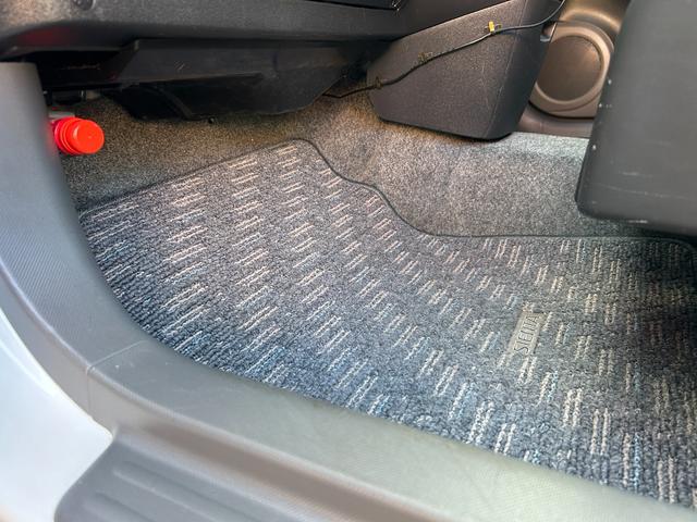 シエンタ ＤＩＣＥ－Ｇ　助手席リフトアップシート車　Ａタイプ　修復歴（後方軽度）　純正ナビ　Ｂｌｕｅｔｏｏｔｈオーディオ　　バックモニター　パワースライド　ＥＴＣ　キーレス　ＨＩＤヘッドライト　フォグ　福祉車　禁煙車（46枚目）