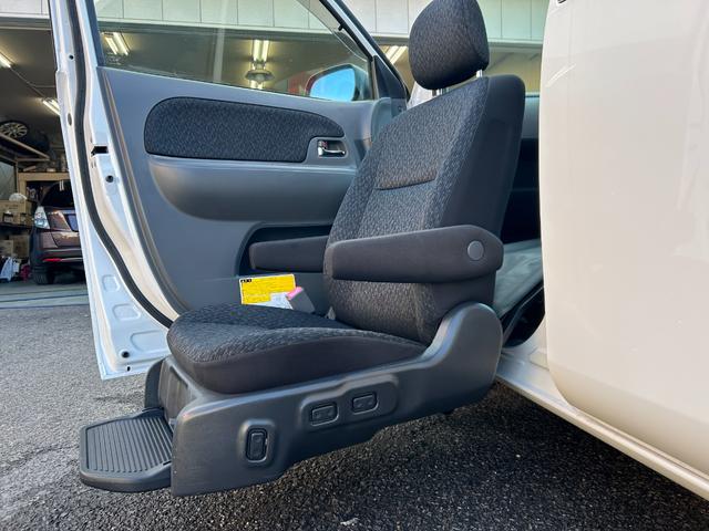 シエンタ ＤＩＣＥ－Ｇ　助手席リフトアップシート車　Ａタイプ　修復歴（後方軽度）　純正ナビ　Ｂｌｕｅｔｏｏｔｈオーディオ　　バックモニター　パワースライド　ＥＴＣ　キーレス　ＨＩＤヘッドライト　フォグ　福祉車　禁煙車（50枚目）