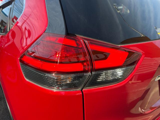 エクストレイル ２０Ｘ　後期型　純正９インチナビ　Ｂｌｕｅｔｏｏｔｈオーディオ　フルセグ　アラウンドビューモニター　エマージェンシーブレーキ　カプロンシート　パワーバックドア　ＥＴＣ　デジタルインナーミラー　禁煙（15枚目）