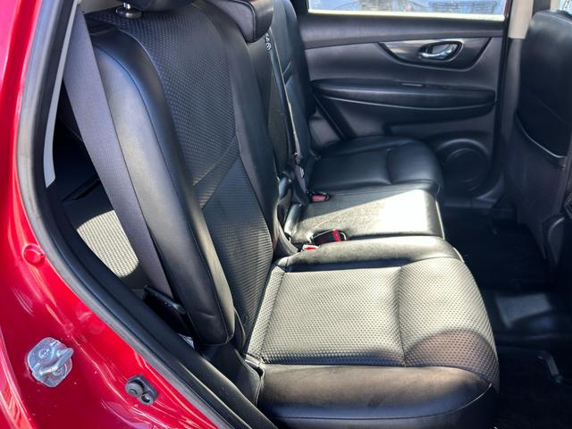 エクストレイル ２０Ｘ　後期型　純正９インチナビ　Ｂｌｕｅｔｏｏｔｈオーディオ　フルセグ　アラウンドビューモニター　エマージェンシーブレーキ　カプロンシート　パワーバックドア　ＥＴＣ　デジタルインナーミラー　禁煙（24枚目）