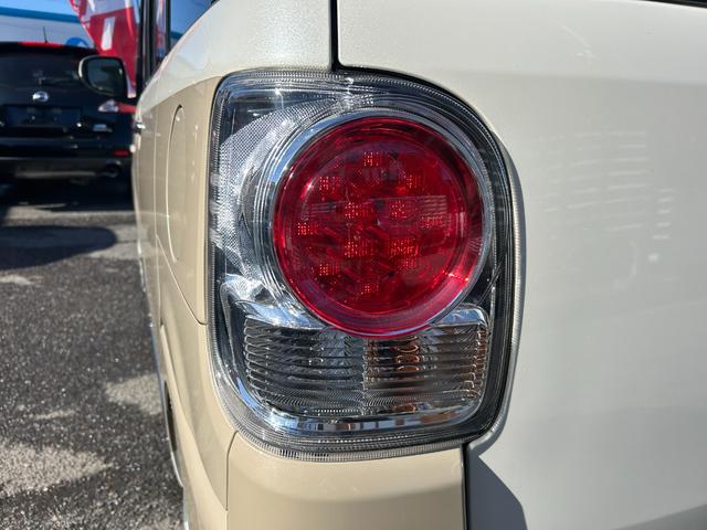 ムーヴキャンバス Ｇメイクアップリミテッド　ＳＡＩＩＩ　ツートン　ナビＴＶ　Ｂｌｕｅｔｏｏｔｈオーディオ　全方位モニター　両側パワースライド　ＥＴＣ　スマートキー　衝突被害軽減ブレーキ　シートヒーター　ＬＥＤヘッドライト　フォグランプ　禁煙（17枚目）