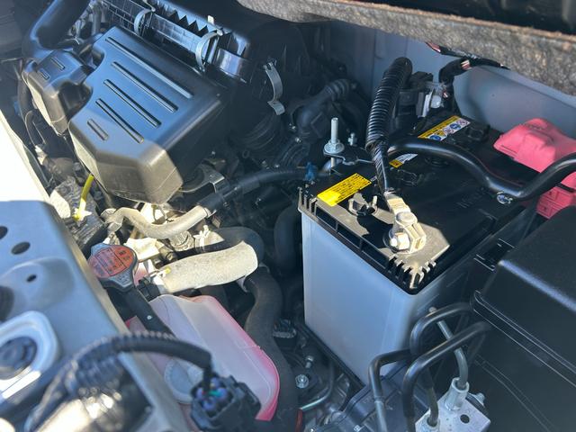 ムーヴキャンバス Ｇメイクアップリミテッド　ＳＡＩＩＩ　ツートン　ナビＴＶ　Ｂｌｕｅｔｏｏｔｈオーディオ　全方位モニター　両側パワースライド　ＥＴＣ　スマートキー　衝突被害軽減ブレーキ　シートヒーター　ＬＥＤヘッドライト　フォグランプ　禁煙（19枚目）