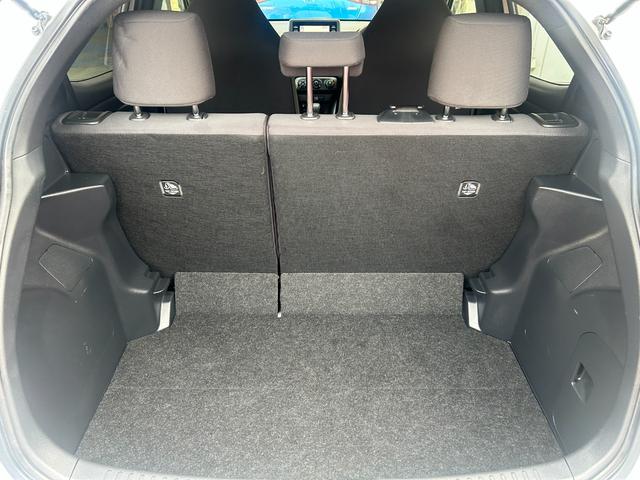 ヤリス Ｘ　純正ナビ　Ｂｌｕｅｔｏｏｔｈオーディオ　ＵＳＢ　フルセグＴＶ　ＥＴＣ　トヨタセーフティセンス　ＬＤＡ　コーナーセンサー　スマートキー　プッシュスタート　オートドアミラ　プライバシーガラス　オートライト（26枚目）