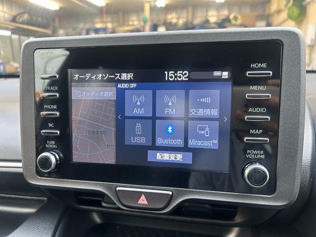 ヤリス Ｘ　純正ナビ　Ｂｌｕｅｔｏｏｔｈオーディオ　ＵＳＢ　フルセグＴＶ　ＥＴＣ　トヨタセーフティセンス　ＬＤＡ　コーナーセンサー　スマートキー　プッシュスタート　オートドアミラ　プライバシーガラス　オートライト（29枚目）