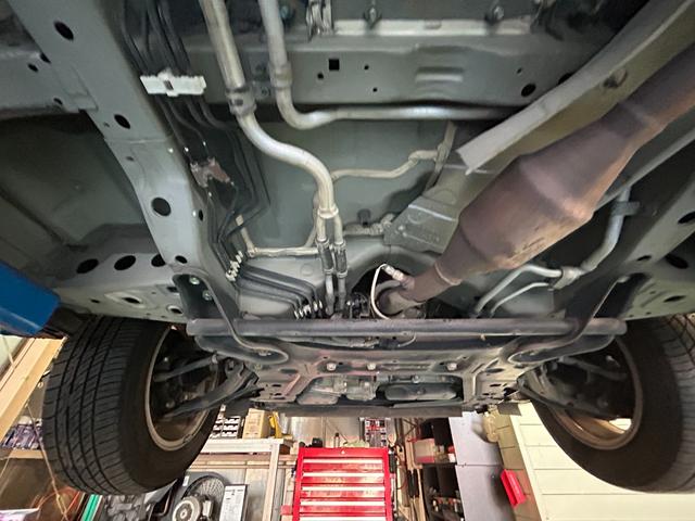 セレナ ハイウェイスター　Ｓ－ハイブリッド　１年保証付　純正ＳＤナビＴＶ　バックモニター　電動スライド　スマートキー２本　プッシュスタート　ＥＴＣ　ＨＩＤヘッドライト　フォグランプ　タイミングチェーン　オートエアコン　ハイブリッド　保証書　禁煙（18枚目）