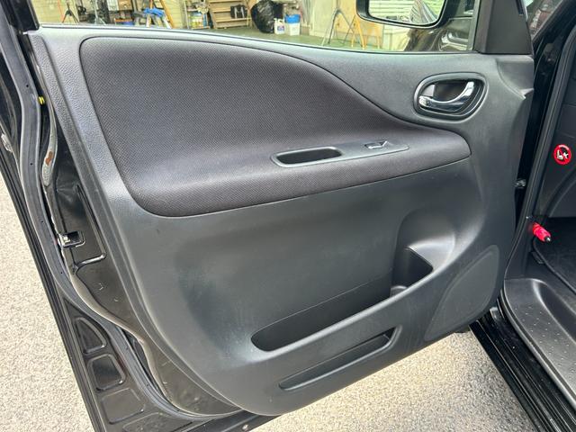 セレナ ハイウェイスター　Ｓ－ハイブリッド　１年保証付　純正ＳＤナビＴＶ　バックモニター　電動スライド　スマートキー２本　プッシュスタート　ＥＴＣ　ＨＩＤヘッドライト　フォグランプ　タイミングチェーン　オートエアコン　ハイブリッド　保証書　禁煙（40枚目）