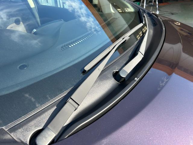 ノート メダリスト　エマージェンシーブレーキパッケージ　純正ＳＤナビ　Ｂｌｕｅｔｏｏｔｈオーディオ　フルセグＴＶ　アラウンドビューモニター　ＥＴＣ　スマートキー２本　エマージェンシーブレーキ　車線逸脱　ハーフレザーシート　オーロラモーヴ　オートマ車　禁煙車（15枚目）