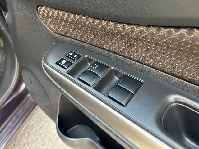 ノート メダリスト　エマージェンシーブレーキパッケージ　純正ＳＤナビ　Ｂｌｕｅｔｏｏｔｈオーディオ　フルセグＴＶ　アラウンドビューモニター　ＥＴＣ　スマートキー２本　エマージェンシーブレーキ　車線逸脱　ハーフレザーシート　オーロラモーヴ　オートマ車　禁煙車（35枚目）