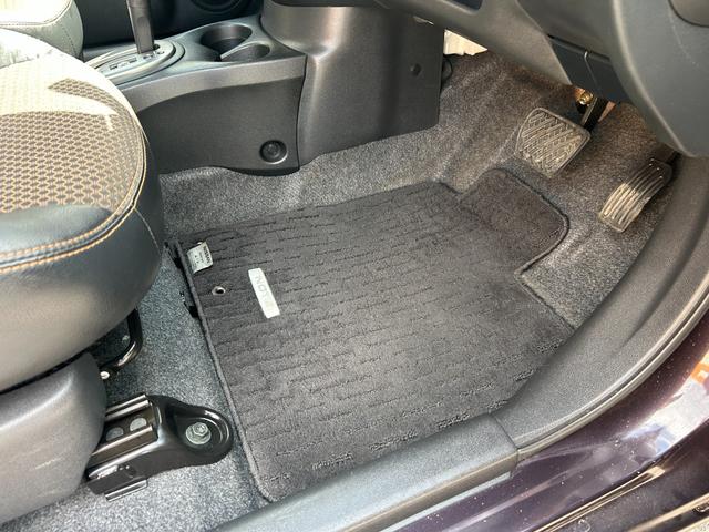 ノート メダリスト　エマージェンシーブレーキパッケージ　純正ＳＤナビ　Ｂｌｕｅｔｏｏｔｈオーディオ　フルセグＴＶ　アラウンドビューモニター　ＥＴＣ　スマートキー２本　エマージェンシーブレーキ　車線逸脱　ハーフレザーシート　オーロラモーヴ　オートマ車　禁煙車（40枚目）