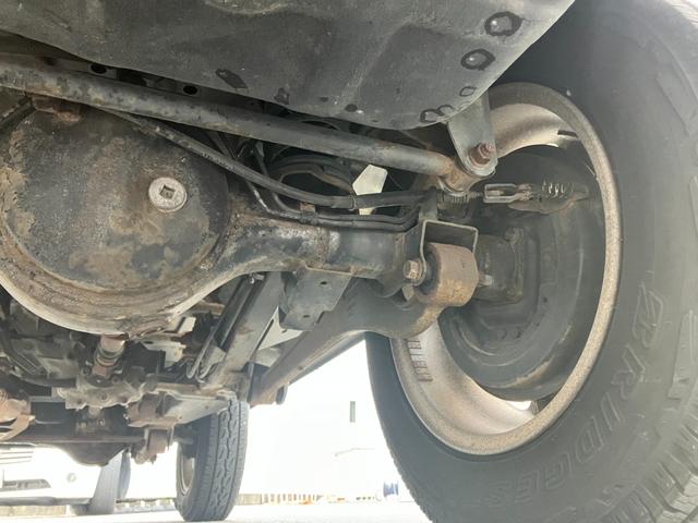 ジムニー ランドベンチャー 【車検R9年8月】 4WD 純正16インチアルミホイール 背面タイヤ エアコン フォグランプ CDプレーヤー ETC 3速AT パワーステアリング(74枚目)