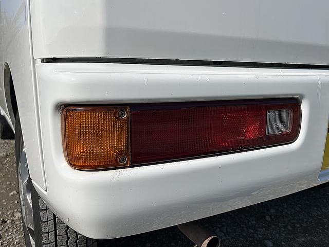 アクティバン SDX 4WD 12か月走行無制限保証付き 事業用登録可能車両 FMAMラジオ ボディ同色バンパー カーエアコン 純正アルミ ハイルーフ スペアタイヤ カップホルダー 光軸調節 手巻きウインドウ サンバイザー(63枚目)