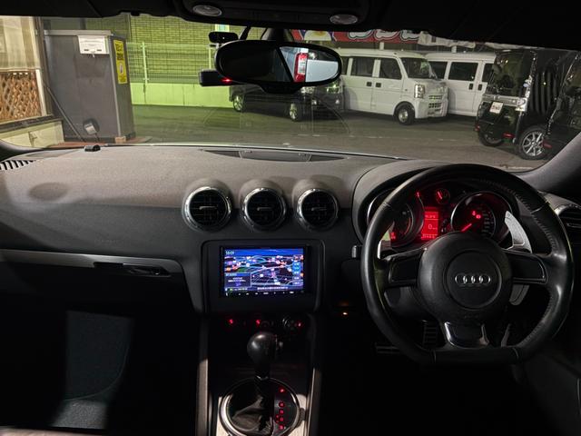 ＴＴクーペ ２．０ＴＦＳＩ　【禁煙車】【ユーザー買取車】キーレスエントリー　オートライト　フロントフォグランプ　パドルシフト　Ｂｌｕｅｔｏｏｔｈ／フルセグ／ＣＤ／ＤＶＤ再生　パワーステアリング　パワーシート　オートエアコン（5枚目）