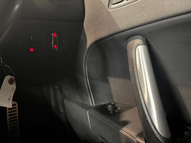 ＴＴクーペ ２．０ＴＦＳＩ　【禁煙車】【ユーザー買取車】キーレスエントリー　オートライト　フロントフォグランプ　パドルシフト　Ｂｌｕｅｔｏｏｔｈ／フルセグ／ＣＤ／ＤＶＤ再生　パワーステアリング　パワーシート　オートエアコン（11枚目）