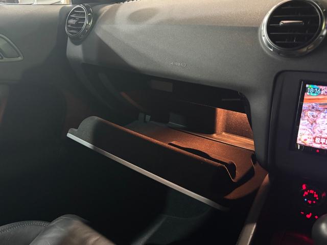 ＴＴクーペ ２．０ＴＦＳＩ　【禁煙車】【ユーザー買取車】キーレスエントリー　オートライト　フロントフォグランプ　パドルシフト　Ｂｌｕｅｔｏｏｔｈ／フルセグ／ＣＤ／ＤＶＤ再生　パワーステアリング　パワーシート　オートエアコン（22枚目）