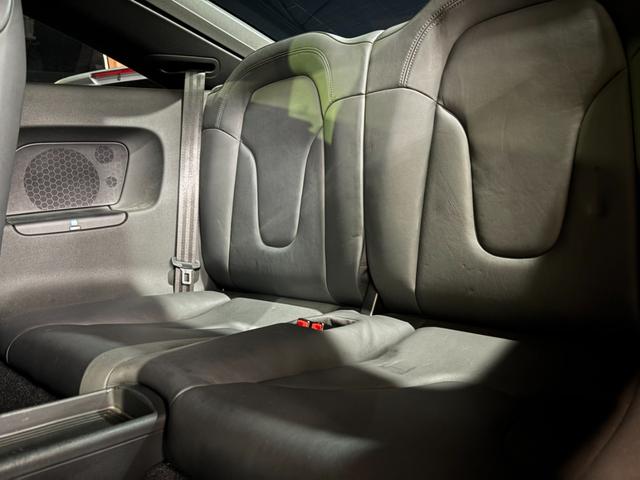 ＴＴクーペ ２．０ＴＦＳＩ　【禁煙車】【ユーザー買取車】キーレスエントリー　オートライト　フロントフォグランプ　パドルシフト　Ｂｌｕｅｔｏｏｔｈ／フルセグ／ＣＤ／ＤＶＤ再生　パワーステアリング　パワーシート　オートエアコン（28枚目）