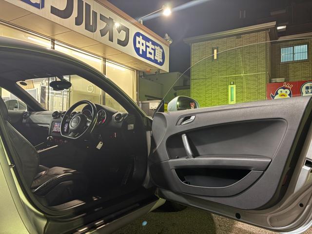 ＴＴクーペ ２．０ＴＦＳＩ　【禁煙車】【ユーザー買取車】キーレスエントリー　オートライト　フロントフォグランプ　パドルシフト　Ｂｌｕｅｔｏｏｔｈ／フルセグ／ＣＤ／ＤＶＤ再生　パワーステアリング　パワーシート　オートエアコン（29枚目）
