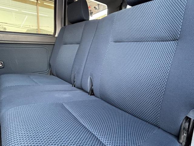 ハイゼットカーゴ クルーズターボ　ハイルーフ　４ＷＤ　【事業用登録・黒ナンバーＯＫ】　１年走行距離無制限保証付き　オートライト　間欠ワイパー　ＭＯＭＯステアリング　電動格納ミラー　全席パワーウインドウ　ラジオ／ＣＤプレイヤー　エアコン（29枚目）