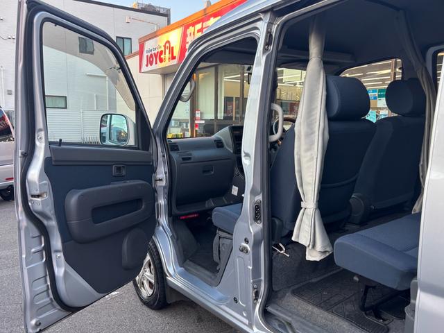 ハイゼットカーゴ クルーズターボ　ハイルーフ　４ＷＤ　【事業用登録・黒ナンバーＯＫ】　１年走行距離無制限保証付き　オートライト　間欠ワイパー　ＭＯＭＯステアリング　電動格納ミラー　全席パワーウインドウ　ラジオ／ＣＤプレイヤー　エアコン（31枚目）